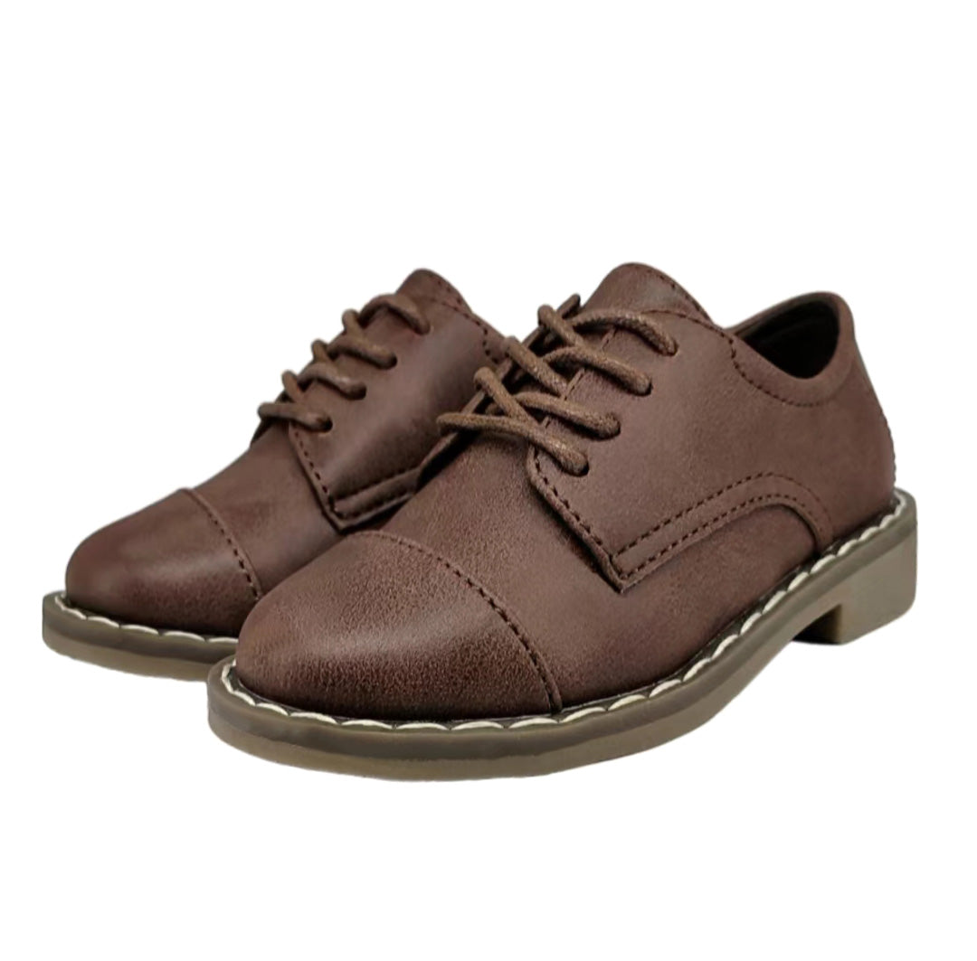07001 Boys Regina dress shoes